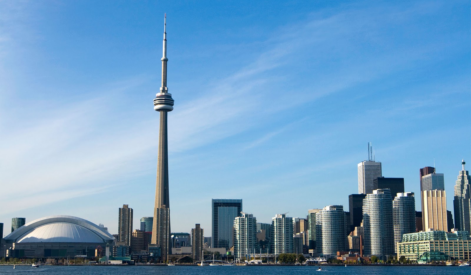 schola-idiomas-toronto-cn-tower