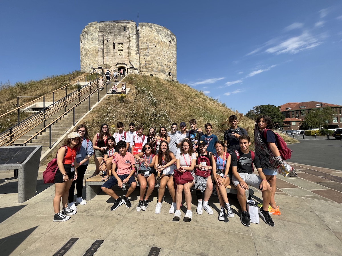 Curso de inglés en York-Cronica2-Summer22-Schola-