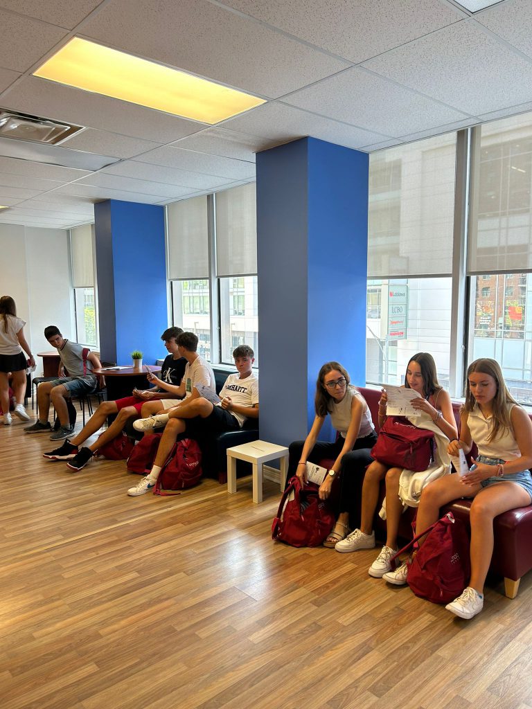 Curso de inglés en Toronto - Schola Idiomas