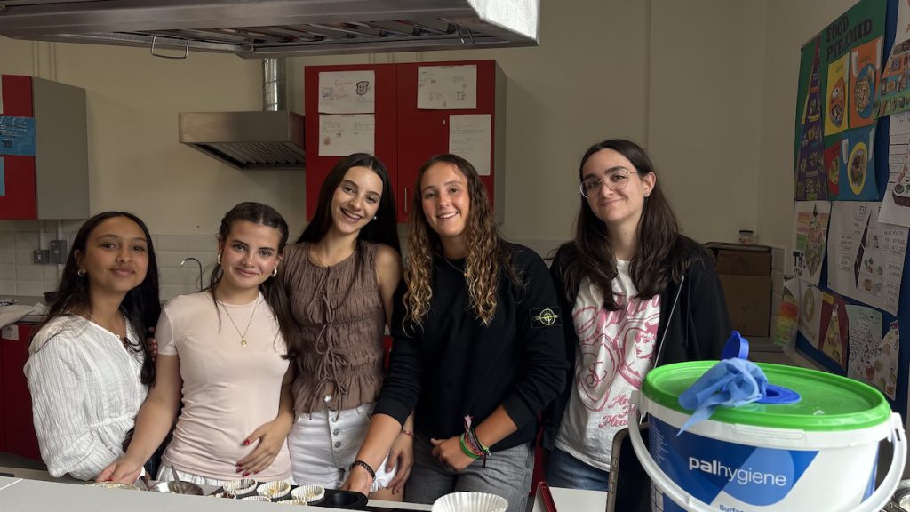 Inicio de clases, castillo de Athlone, cocinando muffins y disco night – Midlands ’25