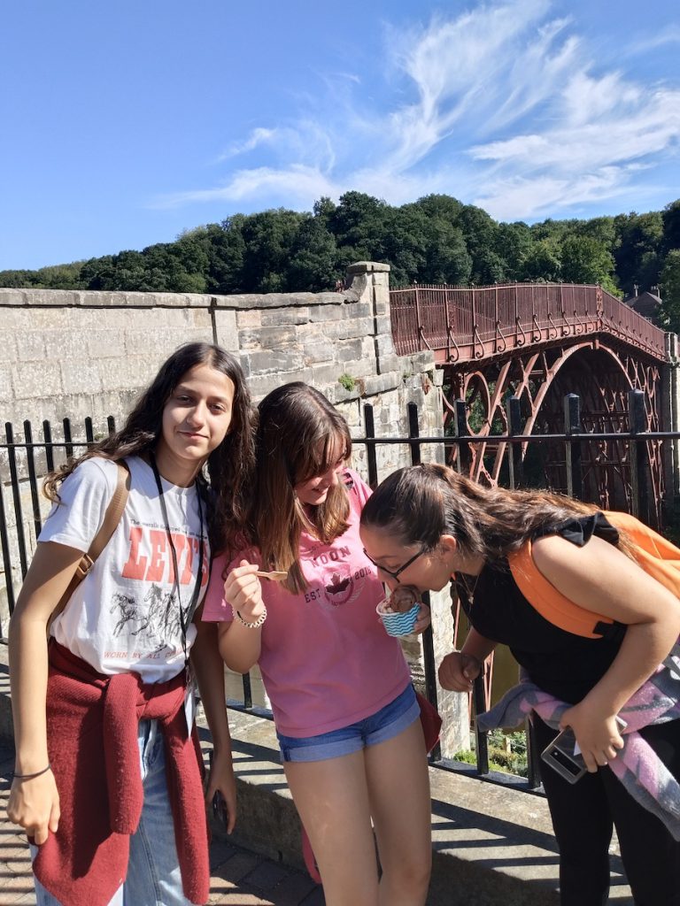 Curso-ingles-shrewsbury-2025-schola-idiomas-45