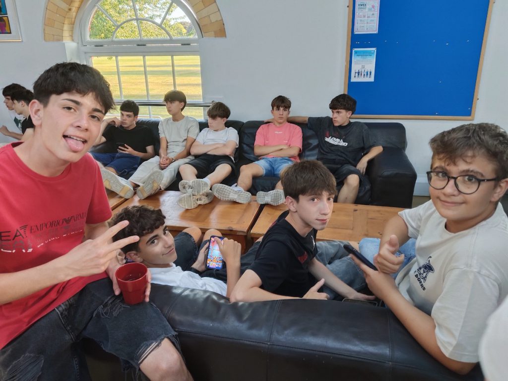 Curso-ingles-shrewsbury-2025-schola-idiomas-62