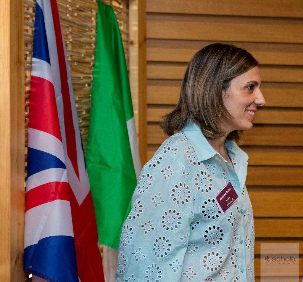 Decenas de futuros estudiantes y sus familias acuden a la 2ª Jornada Informativa ‘Un año que transforma’ de Schola Idiomas